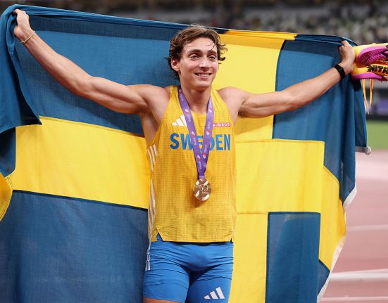 Armand Duplantis atletul anului 2025