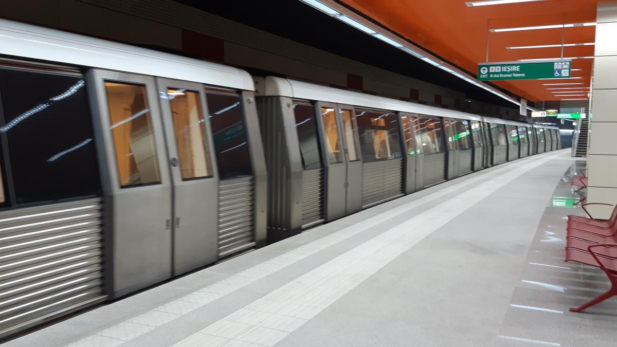 Daniel Băluţă a semnat ordinul pentru extinderea M4. 1 Daniel Baluta a semnats ordinul pentru extinderea M4