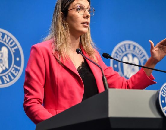 Diana Buzoianu solicta demisia directorilor exploatarilor Buzau si Prahova