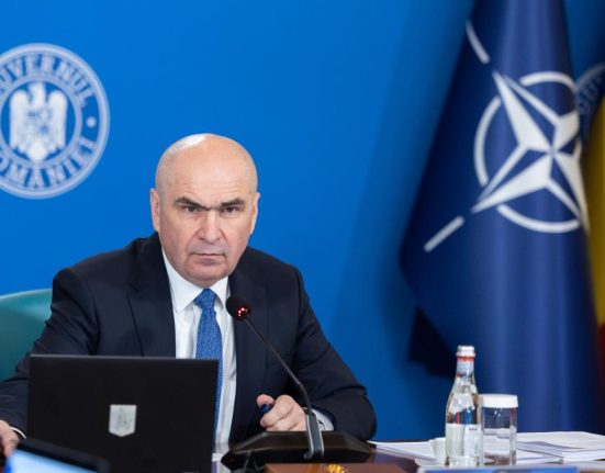 Guvernul adopta legea ce reduce pensiile magistratilor