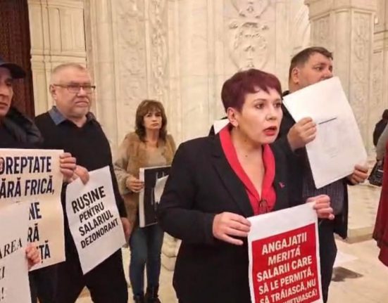 Ilie Bolojan huiduit la Parlament de Ziua Nationala