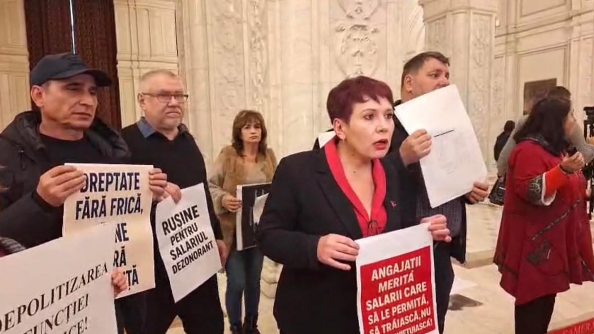 Ilie Bolojan, huiduit la Parlament de Ziua Națională. 1 Ilie Bolojan huiduit la Parlament de Ziua Nationala