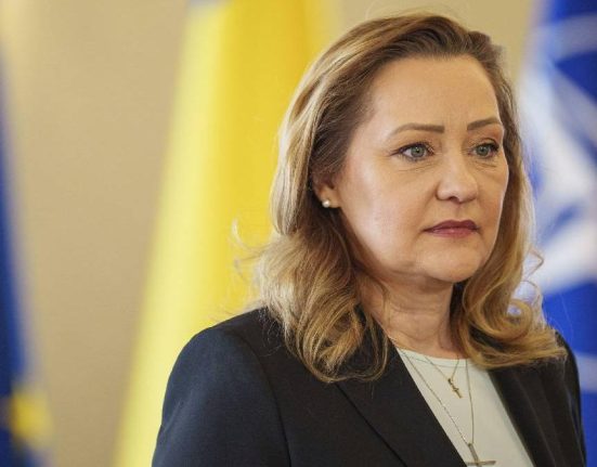 Lasconi despre Moteanu Sunt 300000 euro pleaca cu iahtul