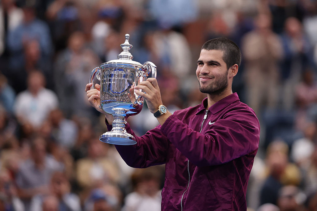 Carlos Alcaraz face istorie la Melbourne L a depasit pe Djokovic Nadal si Federer