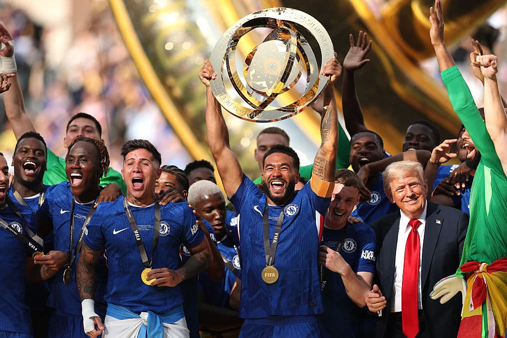 Donald Trump vedeta finalei Cupei Mondiale 2026 El va inmana trofeul echipei castigatoare pe 19 iulie