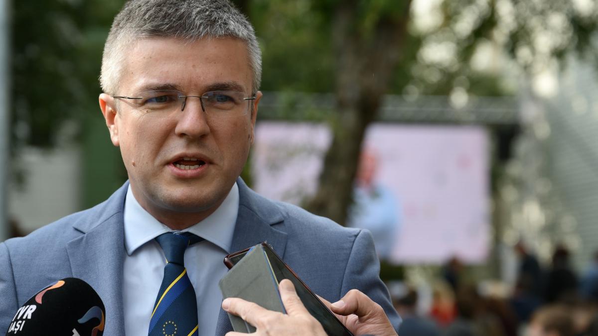 Ministrul Economiei afirmă că reforma statului trebuie să "reziste în Instanţă": Nu este corect să se taie... 1 Ministrul Economiei afirma ca reforma statului trebuie sa reziste in Instanta Nu este corect sa se taie