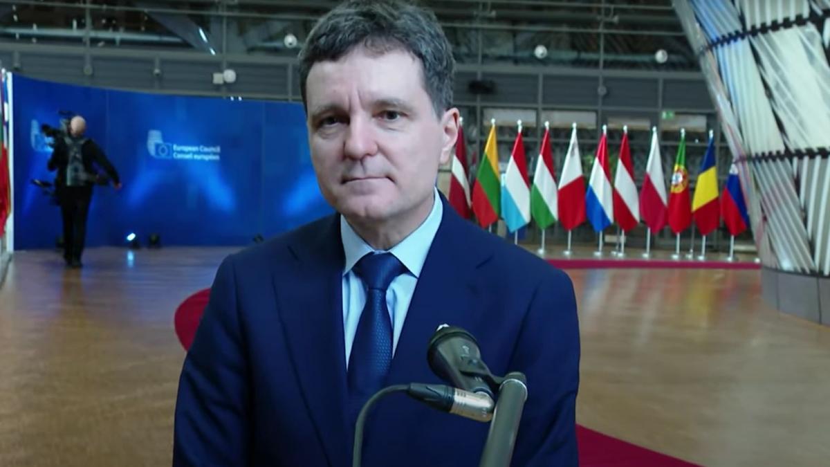 Nicușor Dan explică semnificația faptului că nu a participat "teleleu" la Davos: „Înainte de a merge și noi... 1 Nicusal Dan explica semnificatia faptului ca nu a participat teleleu la Davos Inainte de a merge si noi