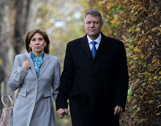 Soti Iohannis si au platit datoriile pentru care Primaria Sibiu a trimis somatii