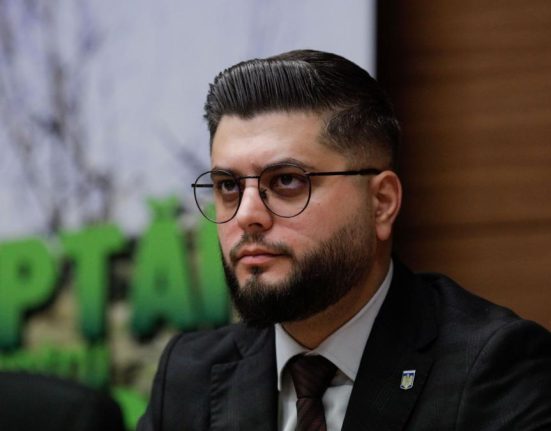 Adrian Cocos care a preluat atributiile lui Negoita nemultumit ca se discuta despre nota lui la bac