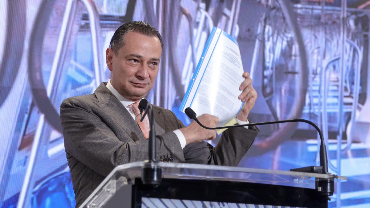 Băluță: „Am semnat ordinul pentru începerea lucrărilor la lotul al doilea de extindere a magistralei...” 1 Baluta Am semnats ordinul pentru inceperea lucrarilor la lotul al doilea de extindere a magistralei