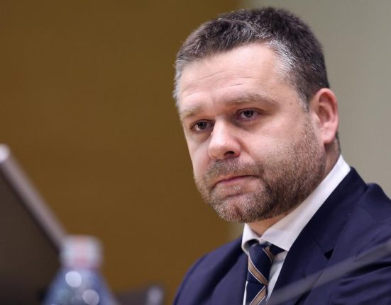 Ciprian Ciucu solicita despartirea de PSD Aceasta separare este esentiala pentru liberali Nu voi