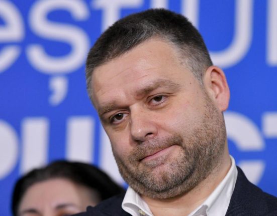 Ciucu Primarii din imprejurimile Capitalei ofera transport gratuit pe banii Bucurestiului La STB din 10000