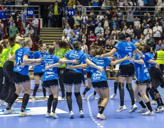 Derby european cu un rezultat surprinzator CSM Bucuresti redevine lider in Liga Florilor
