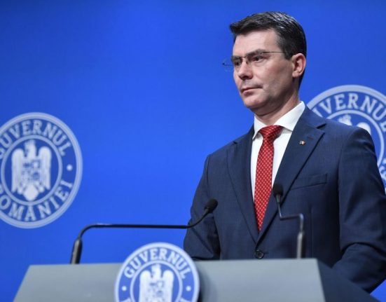 Directorul CNAS il dezminte pe ministrul Sanatatii Adevrata reforma nu consta in spargerea monopolului