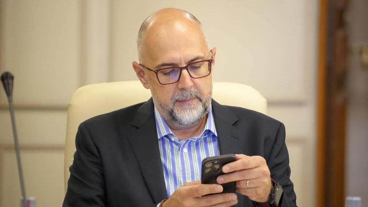 Kelemen Hunor afirma ca in familia sa copiii nu au permisiunea de a folosi retelele sociale pana la 14 ani este necesar