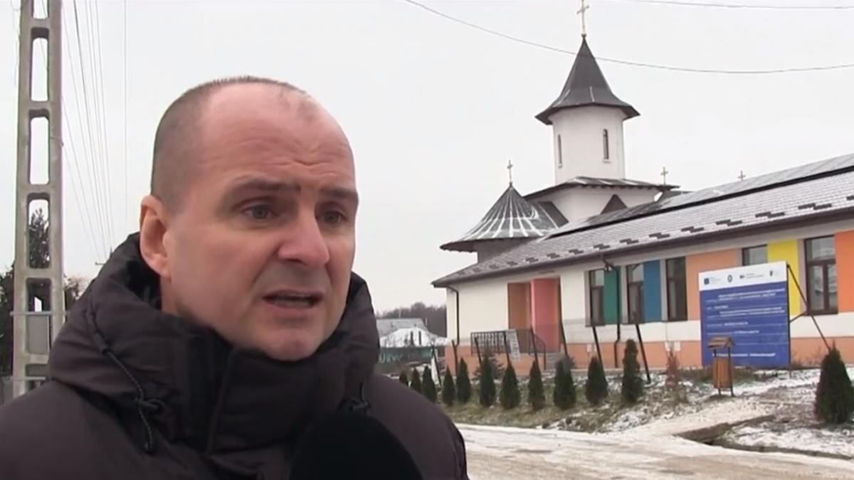 Localitate în întuneric, după revolta cetățenilor care nu și-au plătit impozitele. Primarul afirmă că nu... 1 Localitate in intuneric dupa revolta cetatenilor care nu si au platit impozitele Primarul afirma ca nu