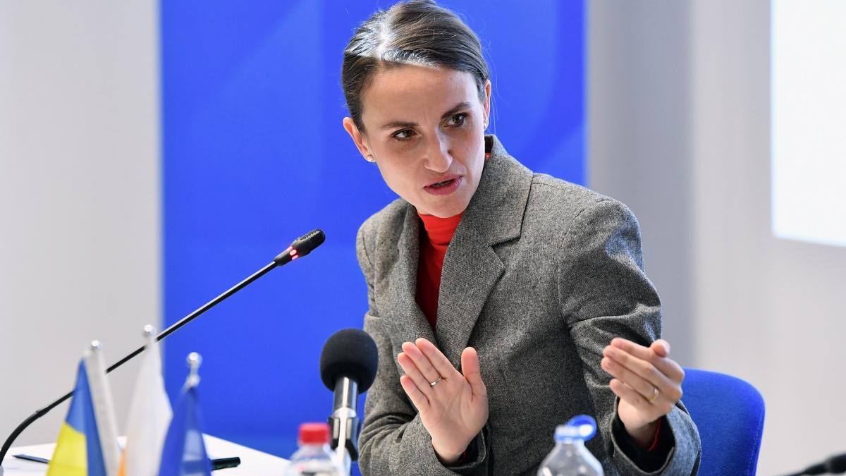 Oana Țoiu, prezentă la prima reuniune ministerială dedicată mineralelor rare, organizată la... 1 Oana Toiu prezenta la prima reuniune ministeriala dedicata mineralelor rare organizata la