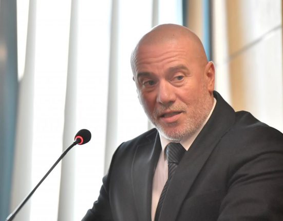 Partidul AUR a naintat o moiune simpl mpotriva ministrului Culturii Andras Demeter