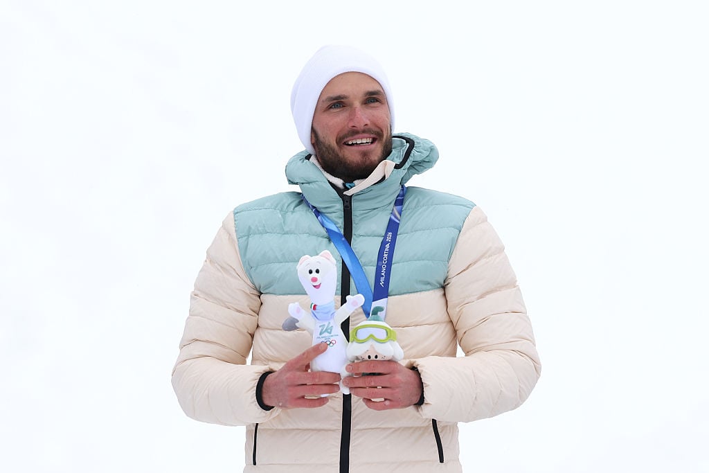 Prima reusita pentru sportivii neutri din Rusia Nikita Filippov obtine medalia de argint la Milano Cortina