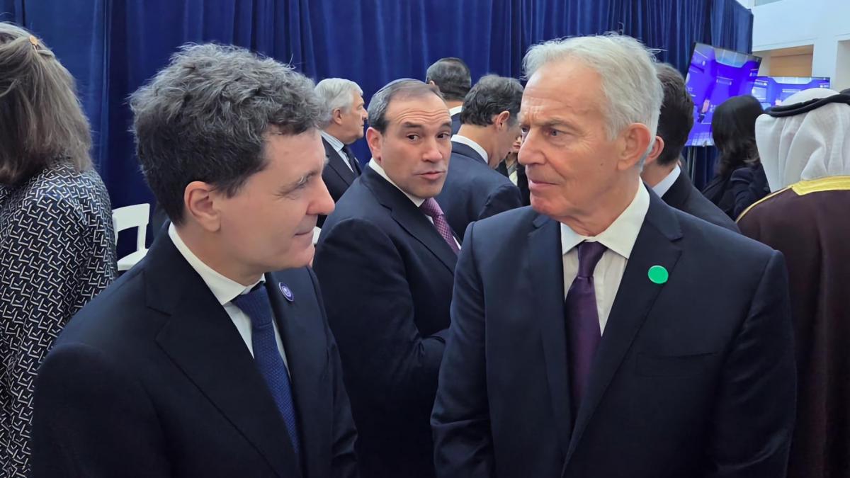 Primele fotografii cu Nicușor Dan la deschiderea Consiliului Păcii din Washington 1 Primele fotografii cu Nicusor Dan la deschiderea Consiliului Pacii din Washington