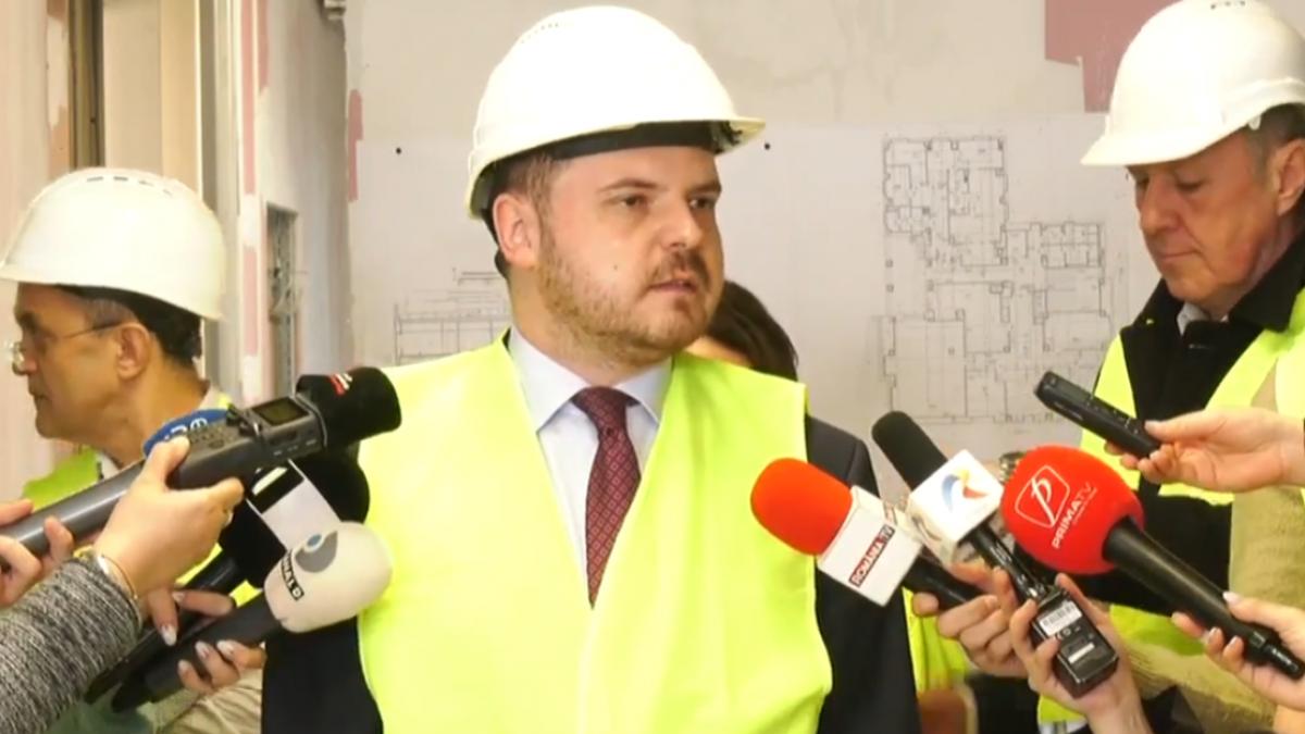 Rogobete mesaj pentru medicii care amenia cu greva Cand se fac taieri in toata parte sa aprecieze