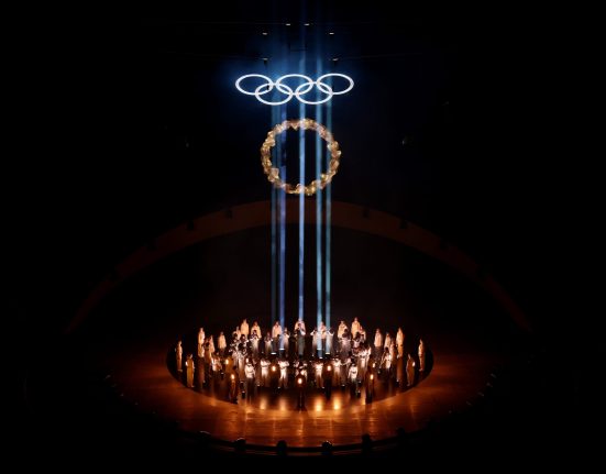 S au stins luminile la Jocurile Olimpice Verona a prezentat o ceremonie de inchidere deosebita