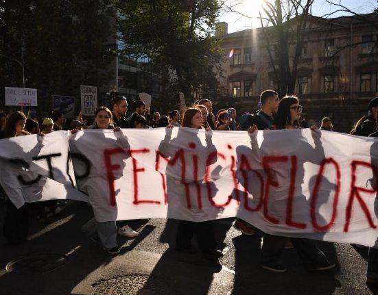 Senatul a aprobat legea pentru prevenirea si combaterea femicidului