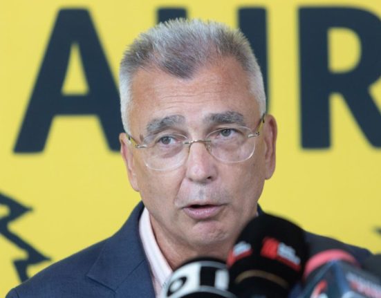 AUR anunta ca va depune o motione de cenzura in aceasta sesiune parlamentara in momentul in care