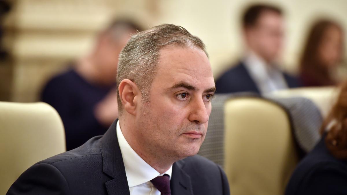 Alexandru Nazare se opune reducerii accizei la combustibili Nu asigura scaderea pretului