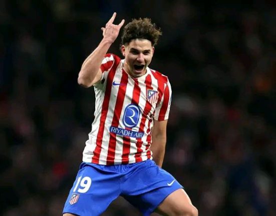 Atletico Madrid ajunge din nou in finala dupa 13 ani Echipa lui Simeone face fata presiunii din partea Barcelonei