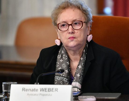 Avocatul Poporului a contestat la CCR ordonanta de taiere bugetare adoptata de Guvernul Ilie Bolojan