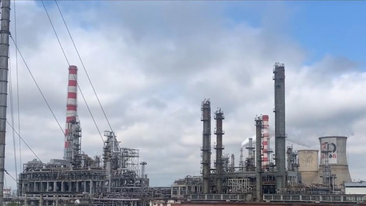 Bogdan Ivan anunta ca rafinaria Petrotel a rusilor de la Lukoil ar putea fi reluata
