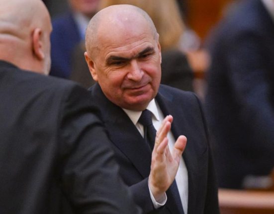 Bolojan a anuntat ca incepand cu 2027 va elimina impozitul pe cifra de afaceri Pentru a sprijini companiile