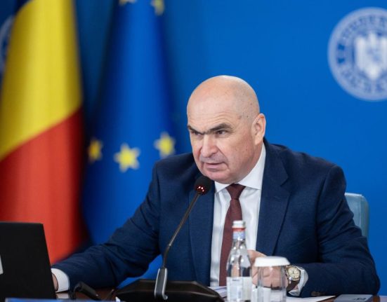 Bolojan despre proiectul privind cumulul pensiei cu salariul la stat Ar trebui sa fie discutat in Guvern