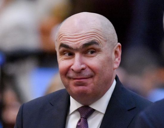 Bolojan le promite antreprenorilor ca impozitele nu vor mai creste Vom cauta sa ramanem