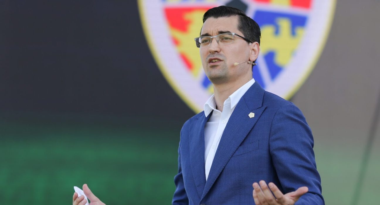 Burleanu il sustine pe Vassaras in scandalul arbitrajului Nu exista niciun risc de inlocuire