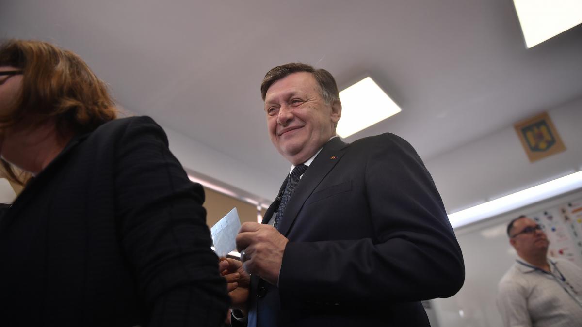 Crin Antonescu il critica pe Ilie Bolojan este userist din proprie vointa si cu placere 1