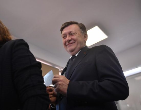 Crin Antonescu il critica pe Ilie Bolojan este userist din proprie vointa si cu placere