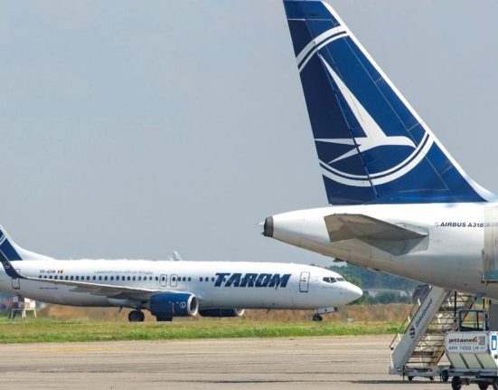 Directorul Tarom afirma ca Ministerul Afaceriilor Externe a refuzat oferta companiei pentru repatrierea romanilor blocati in Dubai