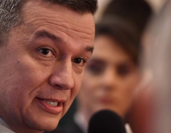Grindeanu Se mai schimba guverne Se petrec si alte evenimente in Europa Ce rearanjari