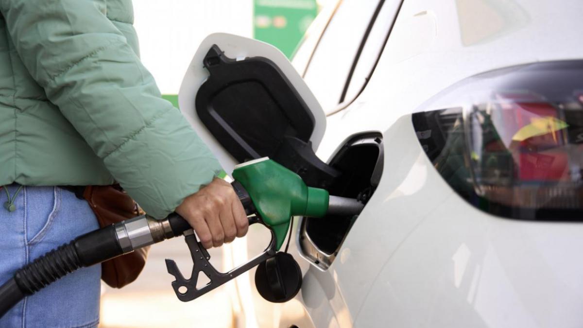 Guvernul a actualizat OUG referitoare la carburani pentru a inclunde sanciuni Accizele ar putea fi reduse n