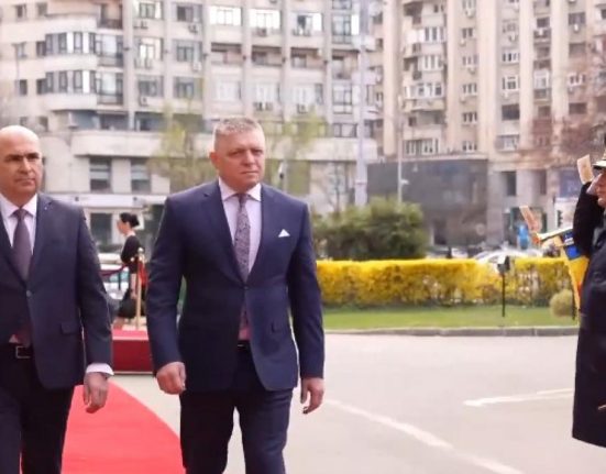Ilie Bolojan l a intampinat pe Robert Fico la Palatul Victoria Premierul slovac s a intalnit si cu
