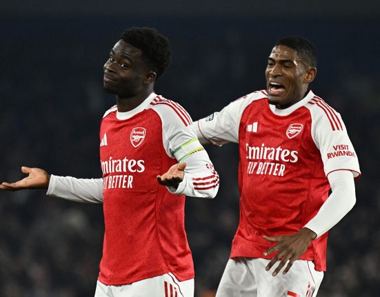 Leverkusen provoaca Arsenal inainte de meciul de retur Ironie virala pe tema loviturilor libere
