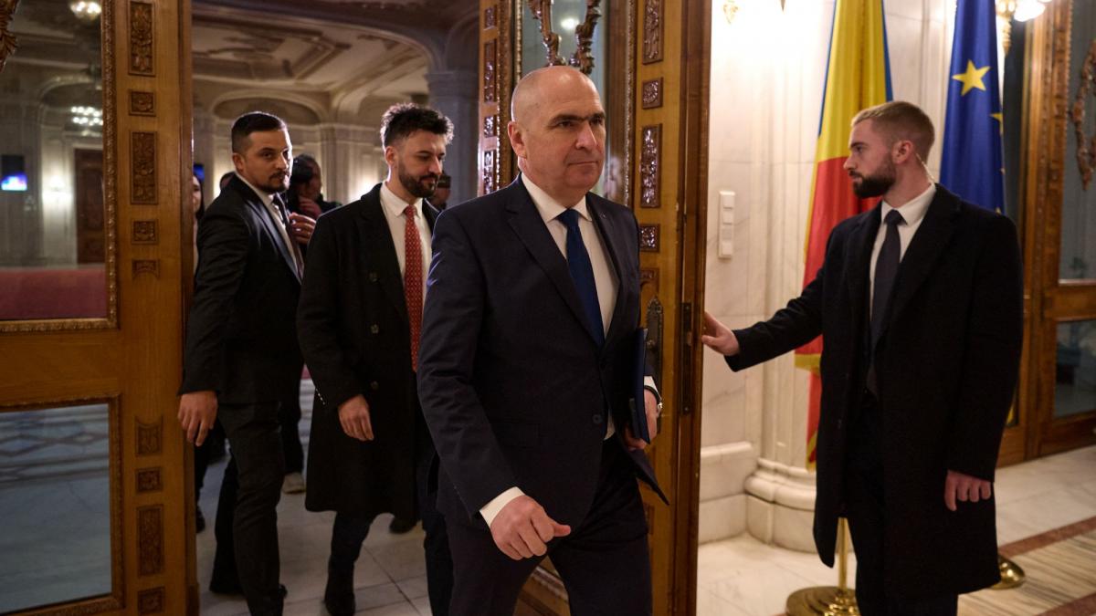 Liberalii au postponat intalnirea de la Sibiu in care urma sa se decida daca PNL paraseste guvernarea