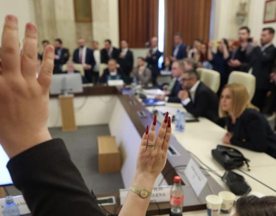 Majoritate neasteptata in Senat USR AUR si PACE au aprobat in comisie modificarea diurnei
