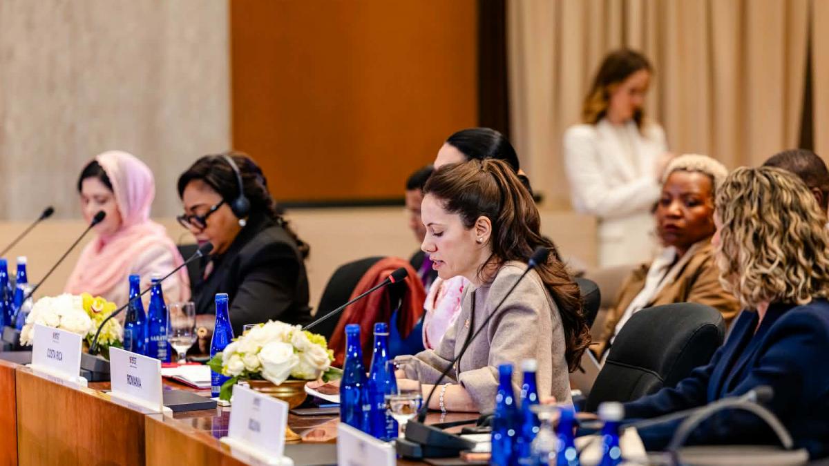 Mirabela Grdinaru vizita la American Councils Intalniri despre programele comune SUA Romania dedicate