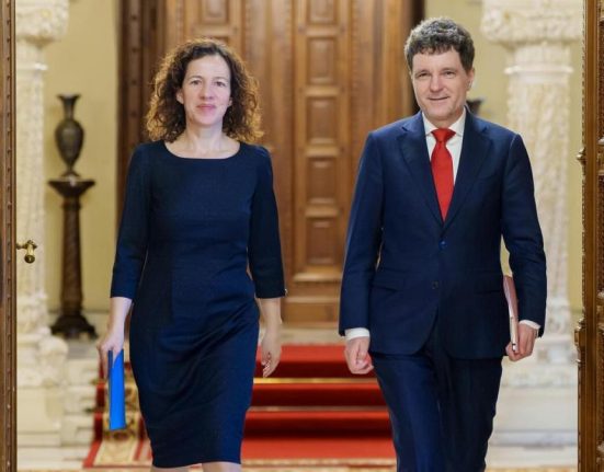 Nicutor Dan intalnire cu Roxana Minzatu vicepresedinta CE Este esential ca bugetul UE sa