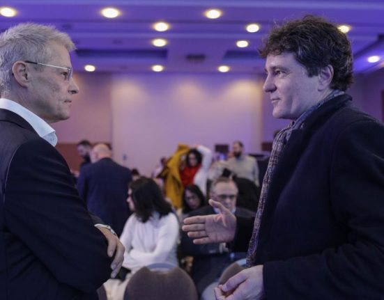 Nicuzor Dan il nominalizeaza pe Dacian Ciolos pentru functia de secretar general al Organizatiei