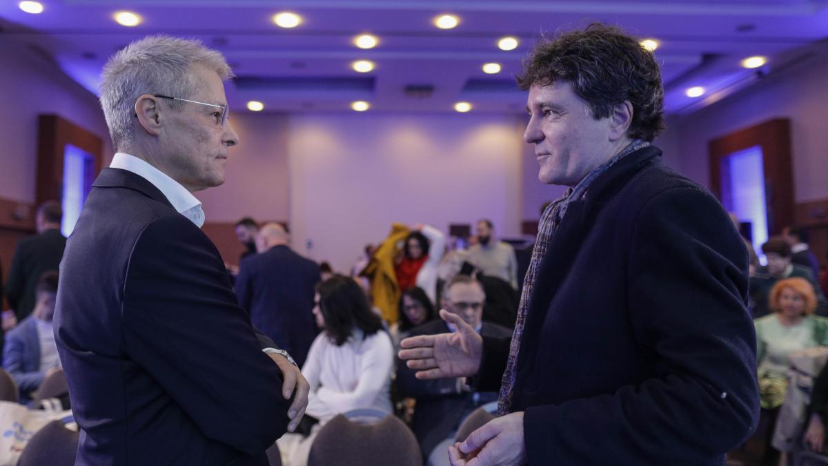 Nicuzor Dan il nominalizeaza pe Dacian Ciolos pentru functia de secretar general al Organizatiei