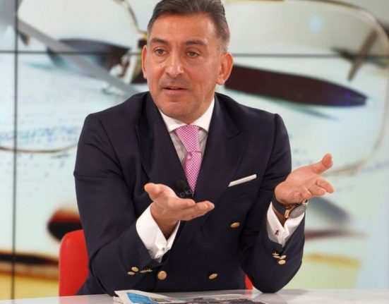 Porumboiu il critica pe Ilie Dumitrescu dupa disputele din direct Un servil umil in scandalul legat de Burleanu
